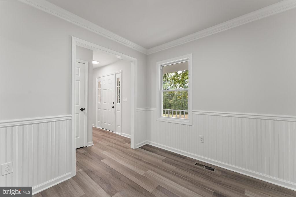 936 FICKLEN RD, FREDERICKSBURG, Virginia 22405, 3 Bedrooms Bedrooms, ,2 BathroomsBathrooms,Residential,For sale,936 FICKLEN RD,VAST2042464 MLS # VAST2042464