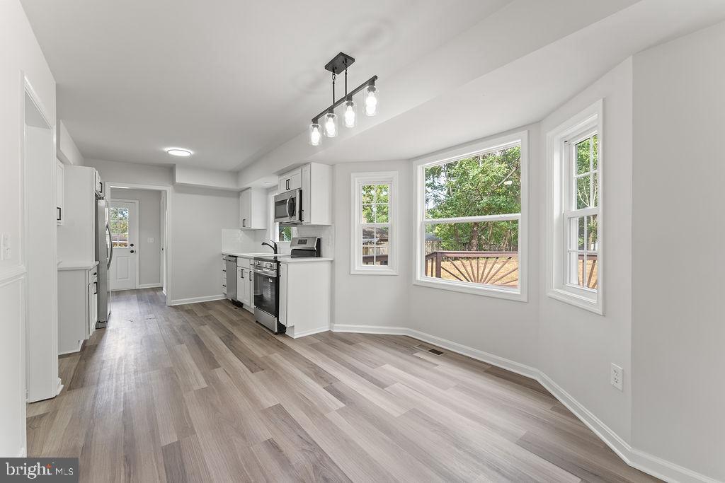 936 FICKLEN RD, FREDERICKSBURG, Virginia 22405, 3 Bedrooms Bedrooms, ,2 BathroomsBathrooms,Residential,For sale,936 FICKLEN RD,VAST2042464 MLS # VAST2042464