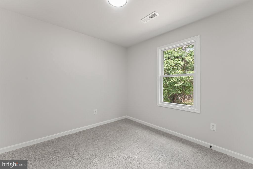 936 FICKLEN RD, FREDERICKSBURG, Virginia 22405, 3 Bedrooms Bedrooms, ,2 BathroomsBathrooms,Residential,For sale,936 FICKLEN RD,VAST2042464 MLS # VAST2042464
