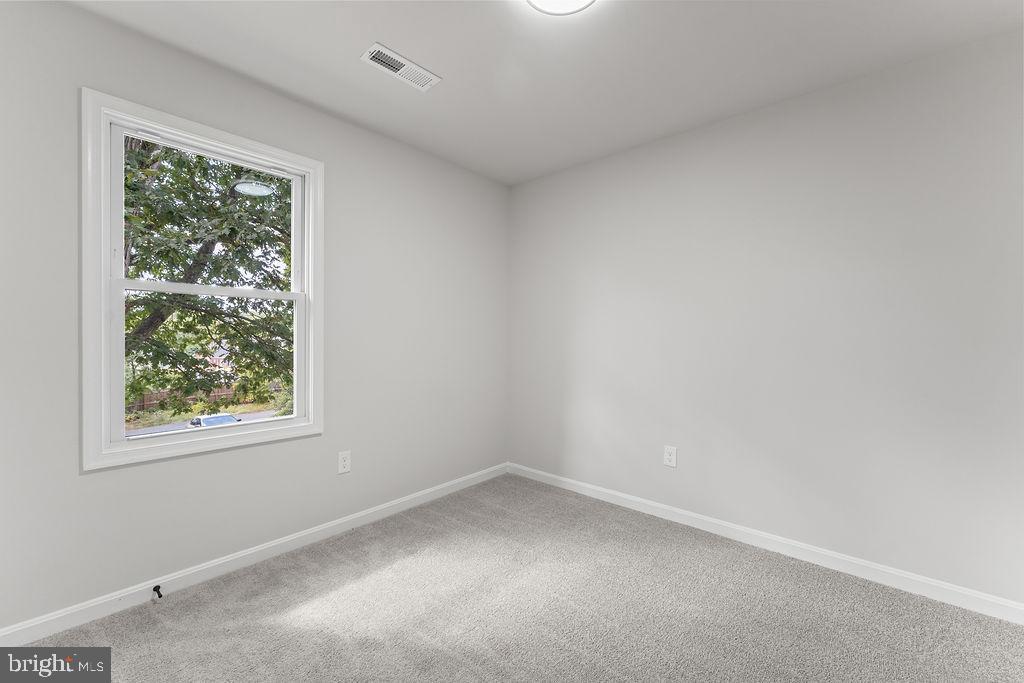 936 FICKLEN RD, FREDERICKSBURG, Virginia 22405, 3 Bedrooms Bedrooms, ,2 BathroomsBathrooms,Residential,For sale,936 FICKLEN RD,VAST2042464 MLS # VAST2042464