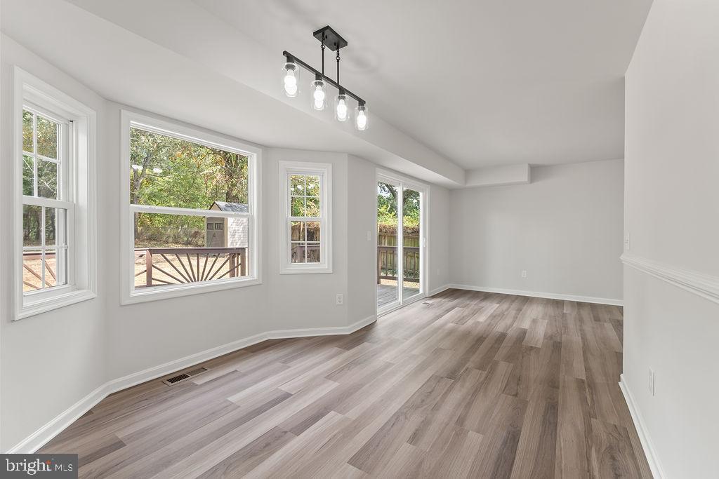936 FICKLEN RD, FREDERICKSBURG, Virginia 22405, 3 Bedrooms Bedrooms, ,2 BathroomsBathrooms,Residential,For sale,936 FICKLEN RD,VAST2042464 MLS # VAST2042464