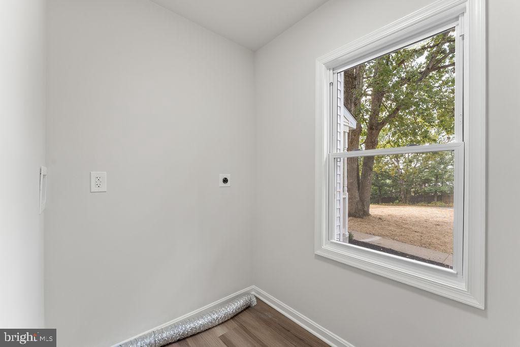 936 FICKLEN RD, FREDERICKSBURG, Virginia 22405, 3 Bedrooms Bedrooms, ,2 BathroomsBathrooms,Residential,For sale,936 FICKLEN RD,VAST2042464 MLS # VAST2042464