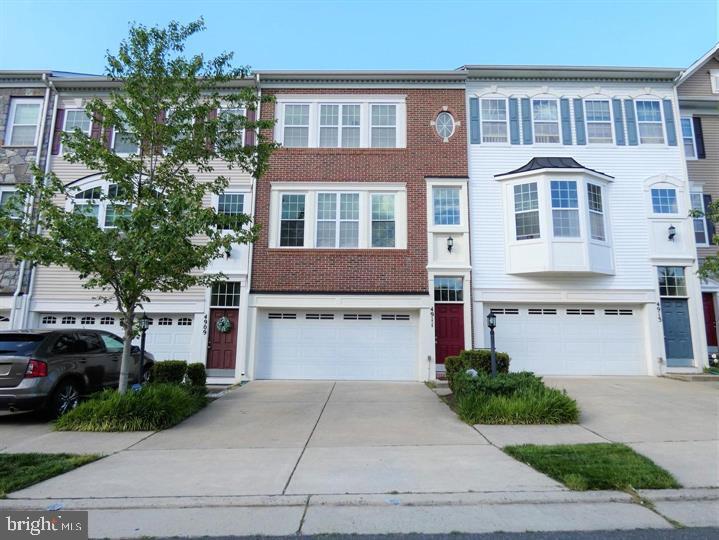 4911 POTOMAC HIGHLANDS CIR, TRIANGLE, Virginia 22172, 3 Bedrooms Bedrooms, ,3 BathroomsBathrooms,Residential,For sale,4911 POTOMAC HIGHLANDS CIR,VAPW2103412 MLS # VAPW2103412