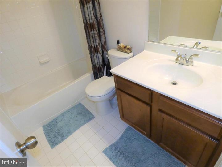 4911 POTOMAC HIGHLANDS CIR, TRIANGLE, Virginia 22172, 3 Bedrooms Bedrooms, ,3 BathroomsBathrooms,Residential,For sale,4911 POTOMAC HIGHLANDS CIR,VAPW2103412 MLS # VAPW2103412