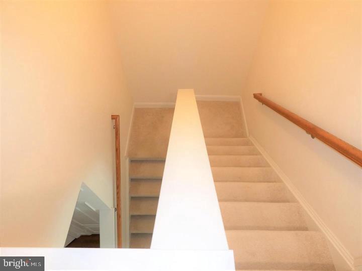 4911 POTOMAC HIGHLANDS CIR, TRIANGLE, Virginia 22172, 3 Bedrooms Bedrooms, ,3 BathroomsBathrooms,Residential,For sale,4911 POTOMAC HIGHLANDS CIR,VAPW2103412 MLS # VAPW2103412