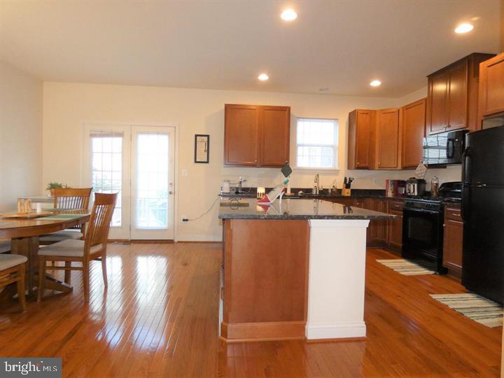 4911 POTOMAC HIGHLANDS CIR, TRIANGLE, Virginia 22172, 3 Bedrooms Bedrooms, ,3 BathroomsBathrooms,Residential,For sale,4911 POTOMAC HIGHLANDS CIR,VAPW2103412 MLS # VAPW2103412