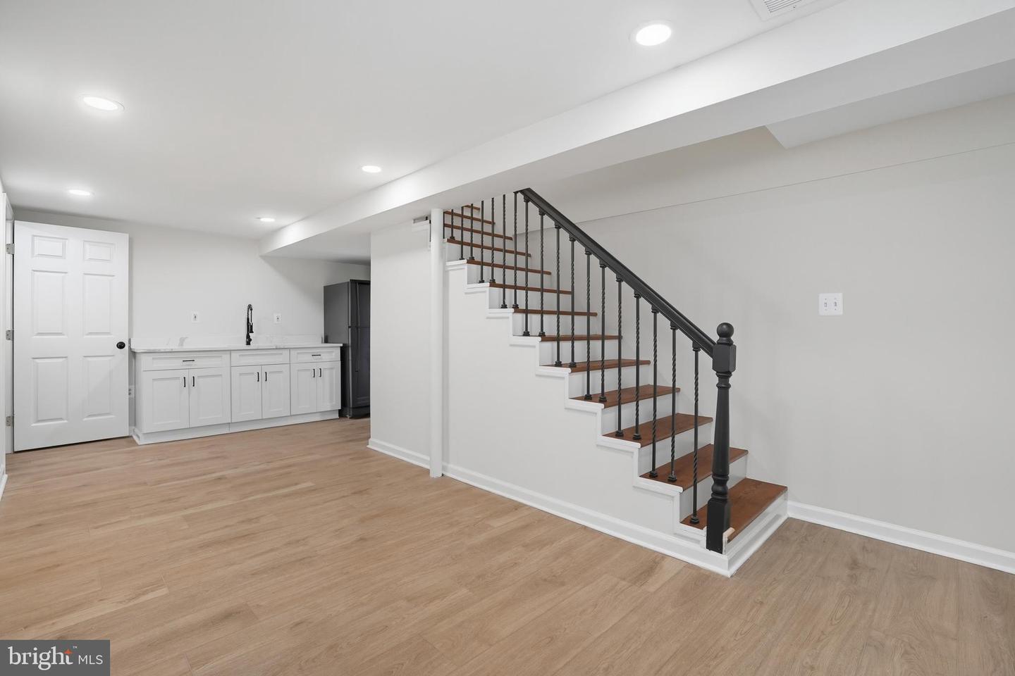 7406 MASONVILLE DR, ANNANDALE, Virginia 22003, 5 Bedrooms Bedrooms, ,3 BathroomsBathrooms,Residential,For sale,7406 MASONVILLE DR,VAFX2265366 MLS # VAFX2265366