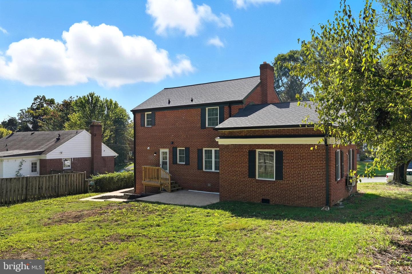 7406 MASONVILLE DR, ANNANDALE, Virginia 22003, 5 Bedrooms Bedrooms, ,3 BathroomsBathrooms,Residential,For sale,7406 MASONVILLE DR,VAFX2265366 MLS # VAFX2265366