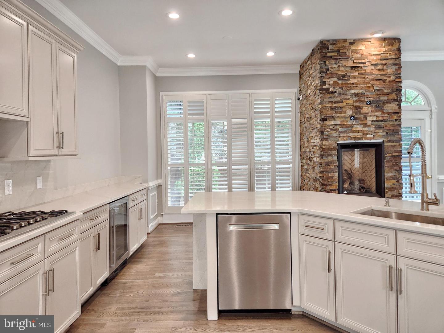12748 LADY SOMERSET LN, FAIRFAX, Virginia 22033, 4 Bedrooms Bedrooms, 17 Rooms Rooms,3 BathroomsBathrooms,Residential,For sale,12748 LADY SOMERSET LN,VAFX2265768 MLS # VAFX2265768