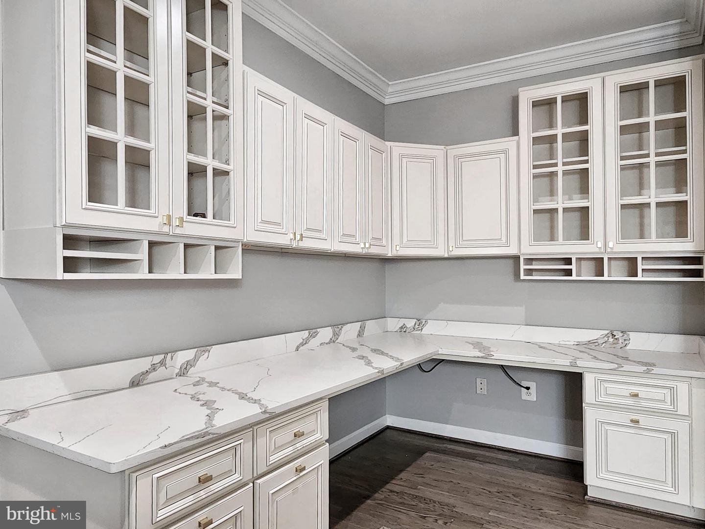 12748 LADY SOMERSET LN, FAIRFAX, Virginia 22033, 4 Bedrooms Bedrooms, 17 Rooms Rooms,3 BathroomsBathrooms,Residential,For sale,12748 LADY SOMERSET LN,VAFX2265768 MLS # VAFX2265768