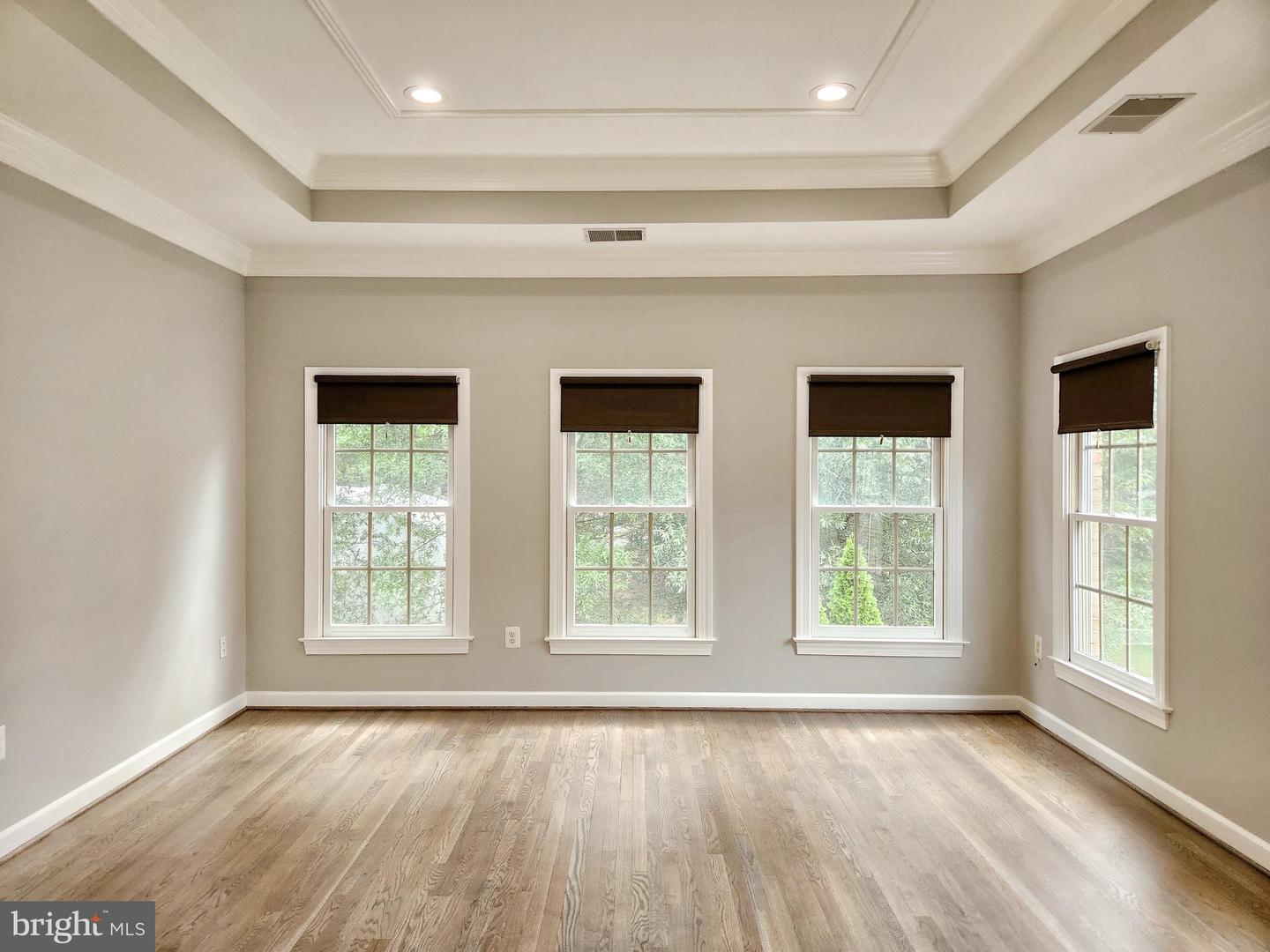 12748 LADY SOMERSET LN, FAIRFAX, Virginia 22033, 4 Bedrooms Bedrooms, 17 Rooms Rooms,3 BathroomsBathrooms,Residential,For sale,12748 LADY SOMERSET LN,VAFX2265768 MLS # VAFX2265768