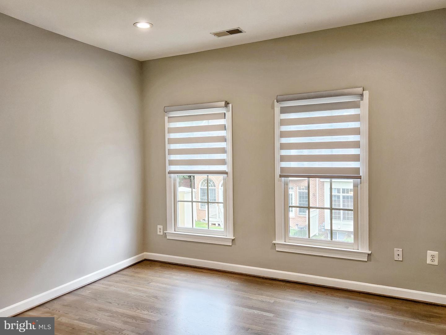 12748 LADY SOMERSET LN, FAIRFAX, Virginia 22033, 4 Bedrooms Bedrooms, 17 Rooms Rooms,3 BathroomsBathrooms,Residential,For sale,12748 LADY SOMERSET LN,VAFX2265768 MLS # VAFX2265768
