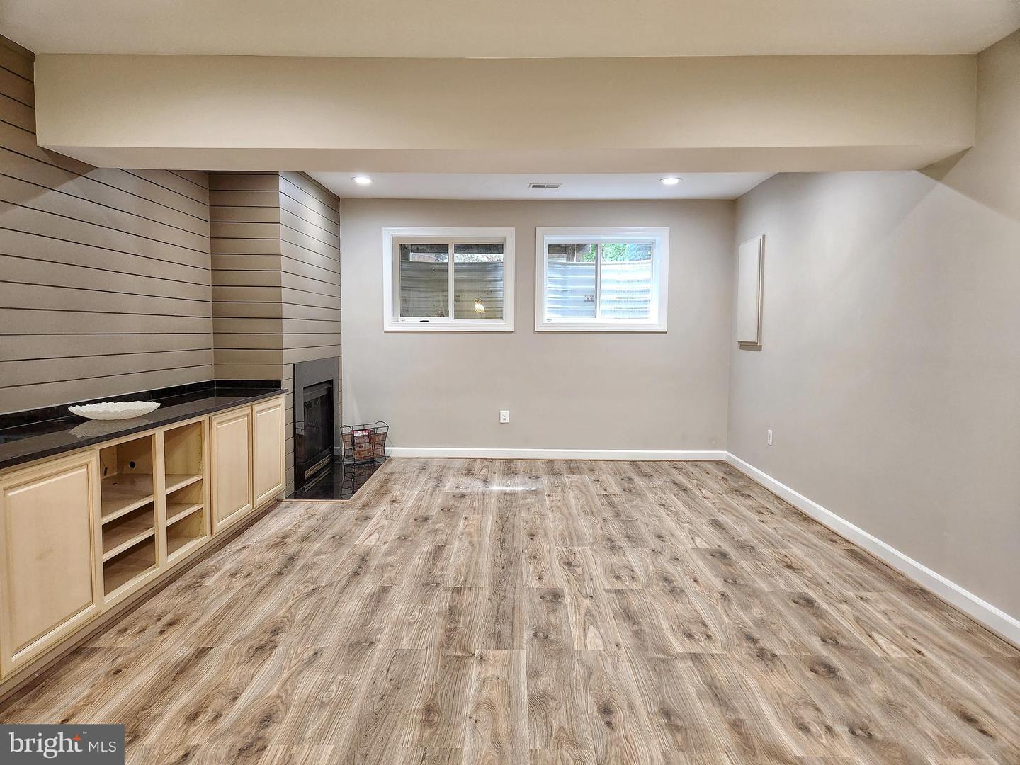 12748 LADY SOMERSET LN, FAIRFAX, Virginia 22033, 4 Bedrooms Bedrooms, 17 Rooms Rooms,3 BathroomsBathrooms,Residential,For sale,12748 LADY SOMERSET LN,VAFX2265768 MLS # VAFX2265768