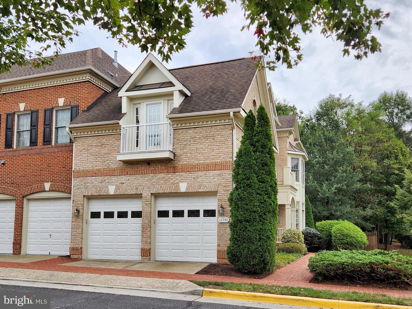 12748 LADY SOMERSET LN, FAIRFAX, Virginia 22033, 4 Bedrooms Bedrooms, 17 Rooms Rooms,3 BathroomsBathrooms,Residential,For sale,12748 LADY SOMERSET LN,VAFX2265768 MLS # VAFX2265768