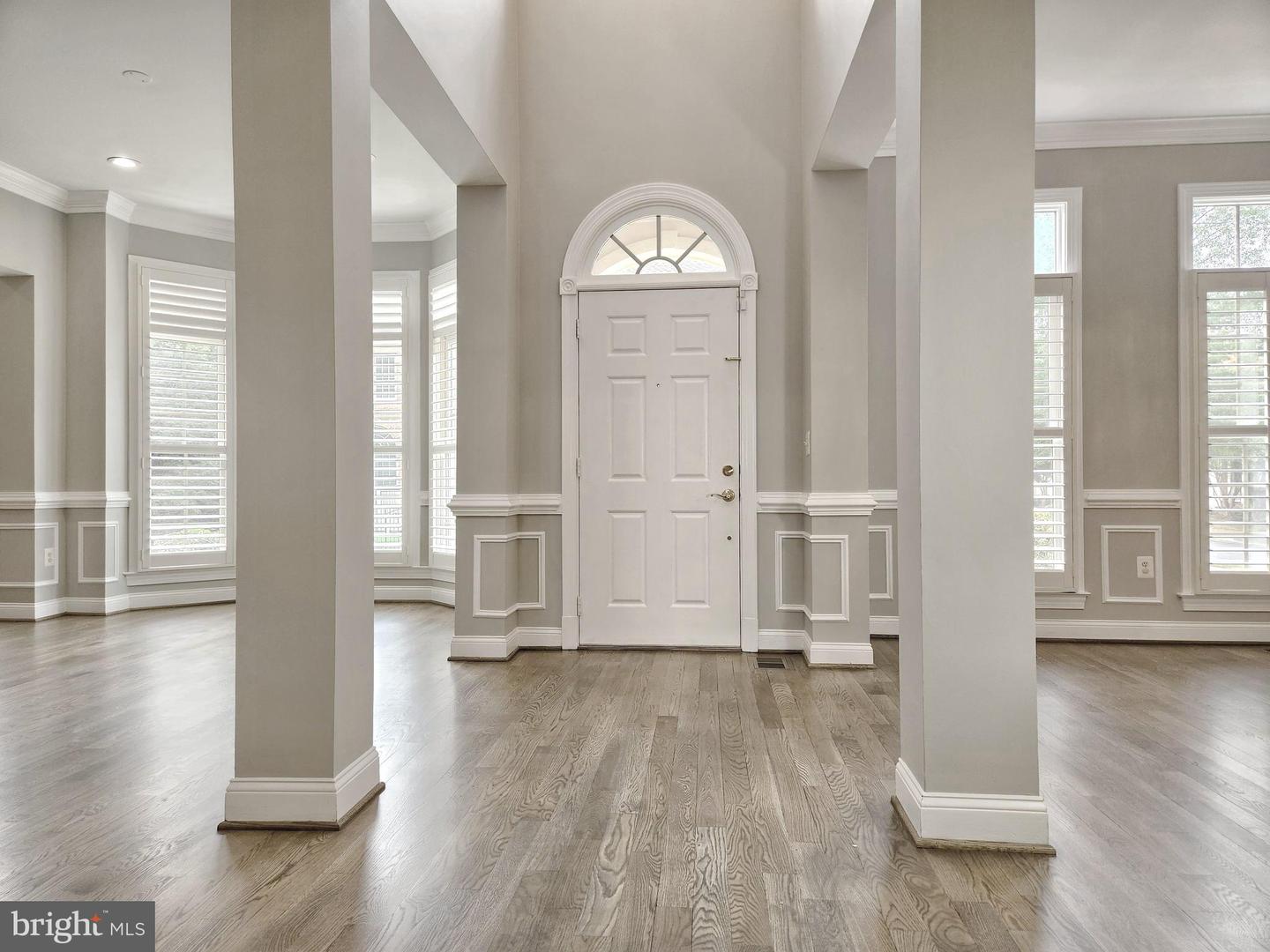 12748 LADY SOMERSET LN, FAIRFAX, Virginia 22033, 4 Bedrooms Bedrooms, 17 Rooms Rooms,3 BathroomsBathrooms,Residential,For sale,12748 LADY SOMERSET LN,VAFX2265768 MLS # VAFX2265768