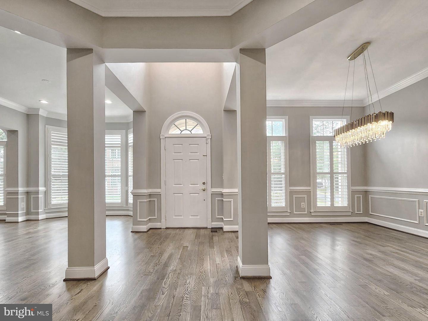 12748 LADY SOMERSET LN, FAIRFAX, Virginia 22033, 4 Bedrooms Bedrooms, 17 Rooms Rooms,3 BathroomsBathrooms,Residential,For sale,12748 LADY SOMERSET LN,VAFX2265768 MLS # VAFX2265768