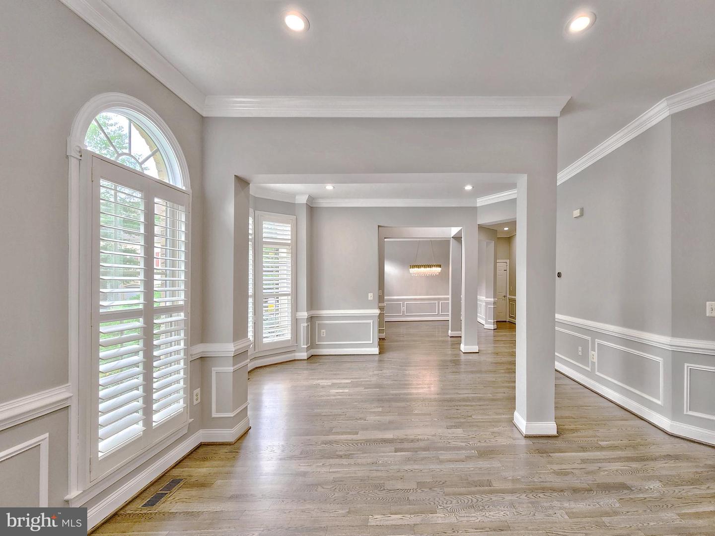 12748 LADY SOMERSET LN, FAIRFAX, Virginia 22033, 4 Bedrooms Bedrooms, 17 Rooms Rooms,3 BathroomsBathrooms,Residential,For sale,12748 LADY SOMERSET LN,VAFX2265768 MLS # VAFX2265768