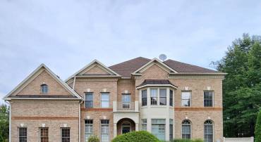 12748 LADY SOMERSET LN, FAIRFAX, Virginia 22033, 4 Bedrooms Bedrooms, 17 Rooms Rooms,3 BathroomsBathrooms,Residential,For sale,12748 LADY SOMERSET LN,VAFX2265768 MLS # VAFX2265768