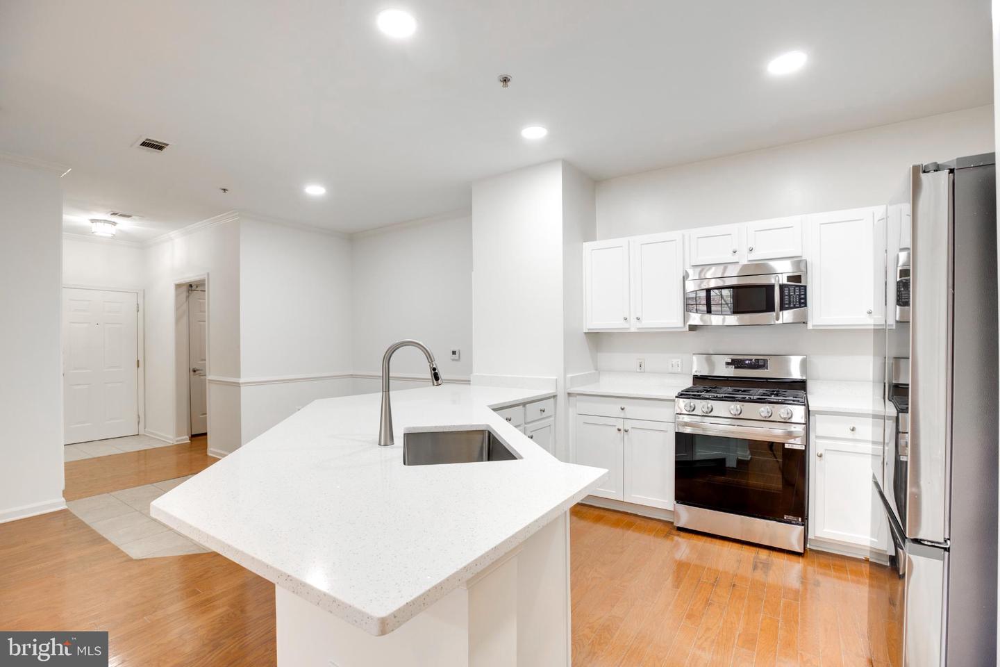 13386 CONNOR DR #D, CENTREVILLE, Virginia 20120, 3 Bedrooms Bedrooms, 5 Rooms Rooms,2 BathroomsBathrooms,Residential,For sale,13386 CONNOR DR #D,VAFX2266054 MLS # VAFX2266054