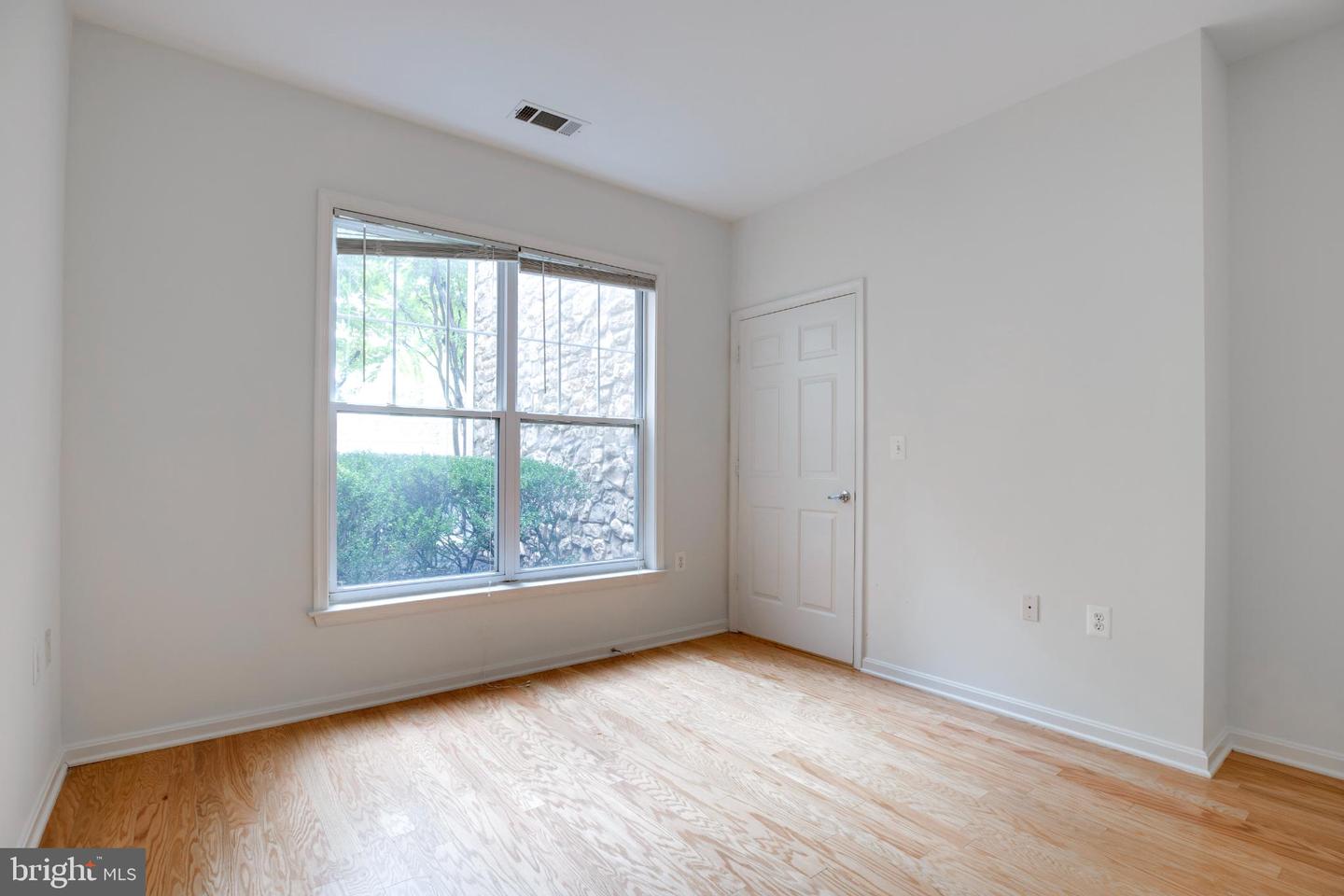13386 CONNOR DR #D, CENTREVILLE, Virginia 20120, 3 Bedrooms Bedrooms, 5 Rooms Rooms,2 BathroomsBathrooms,Residential,For sale,13386 CONNOR DR #D,VAFX2266054 MLS # VAFX2266054