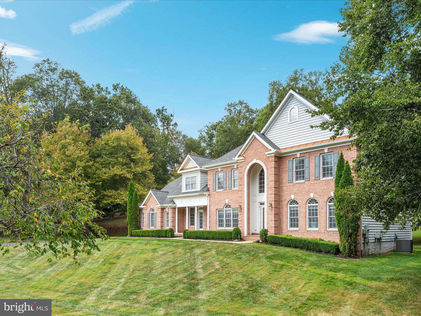 10117 CARLINGTON VALLEY CT, MANASSAS, Virginia 20111, 4 Bedrooms Bedrooms, ,4 BathroomsBathrooms,Residential,For sale,10117 CARLINGTON VALLEY CT,VAPW2103800 MLS # VAPW2103800