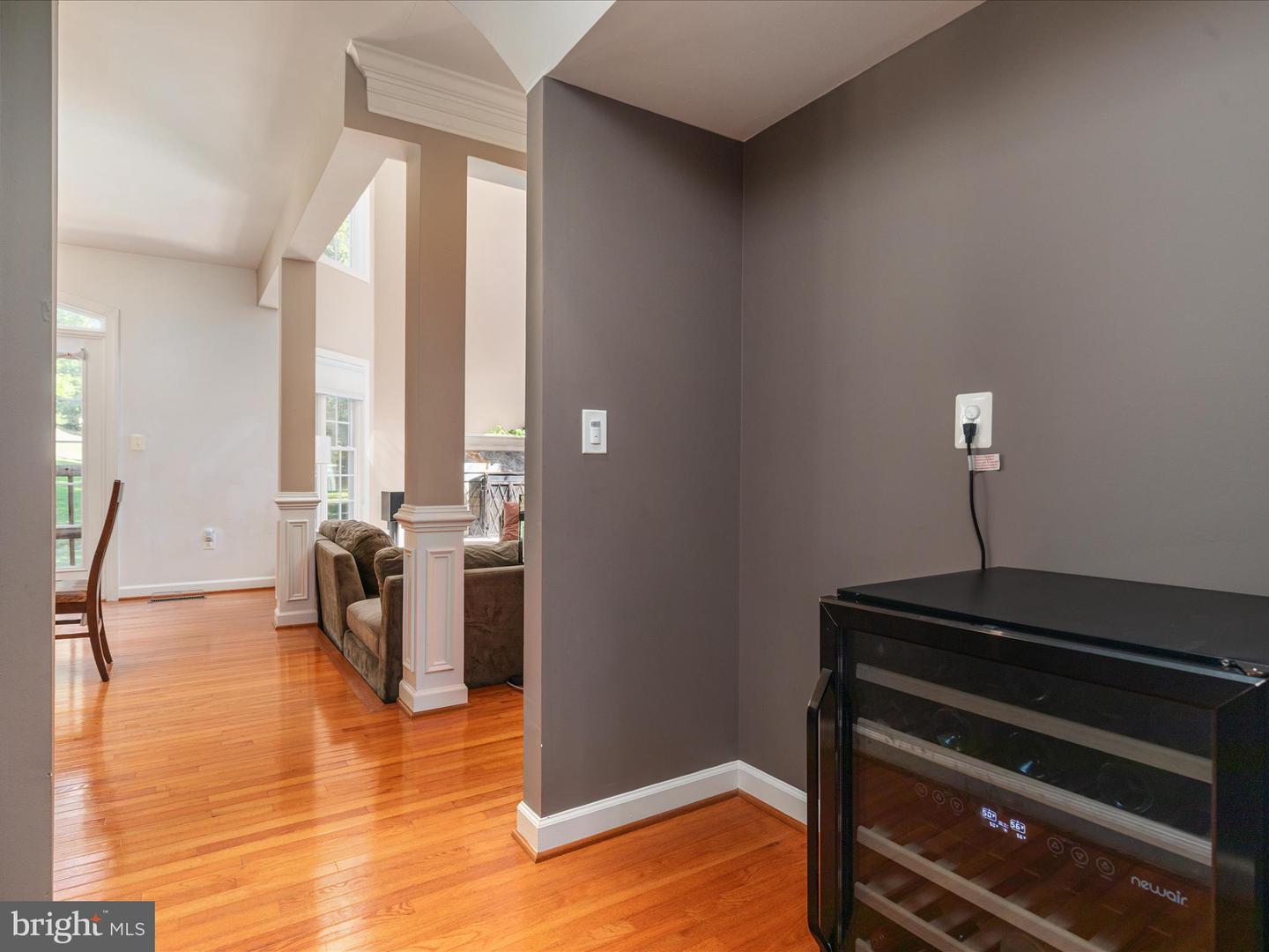 10117 CARLINGTON VALLEY CT, MANASSAS, Virginia 20111, 4 Bedrooms Bedrooms, ,4 BathroomsBathrooms,Residential,For sale,10117 CARLINGTON VALLEY CT,VAPW2103800 MLS # VAPW2103800