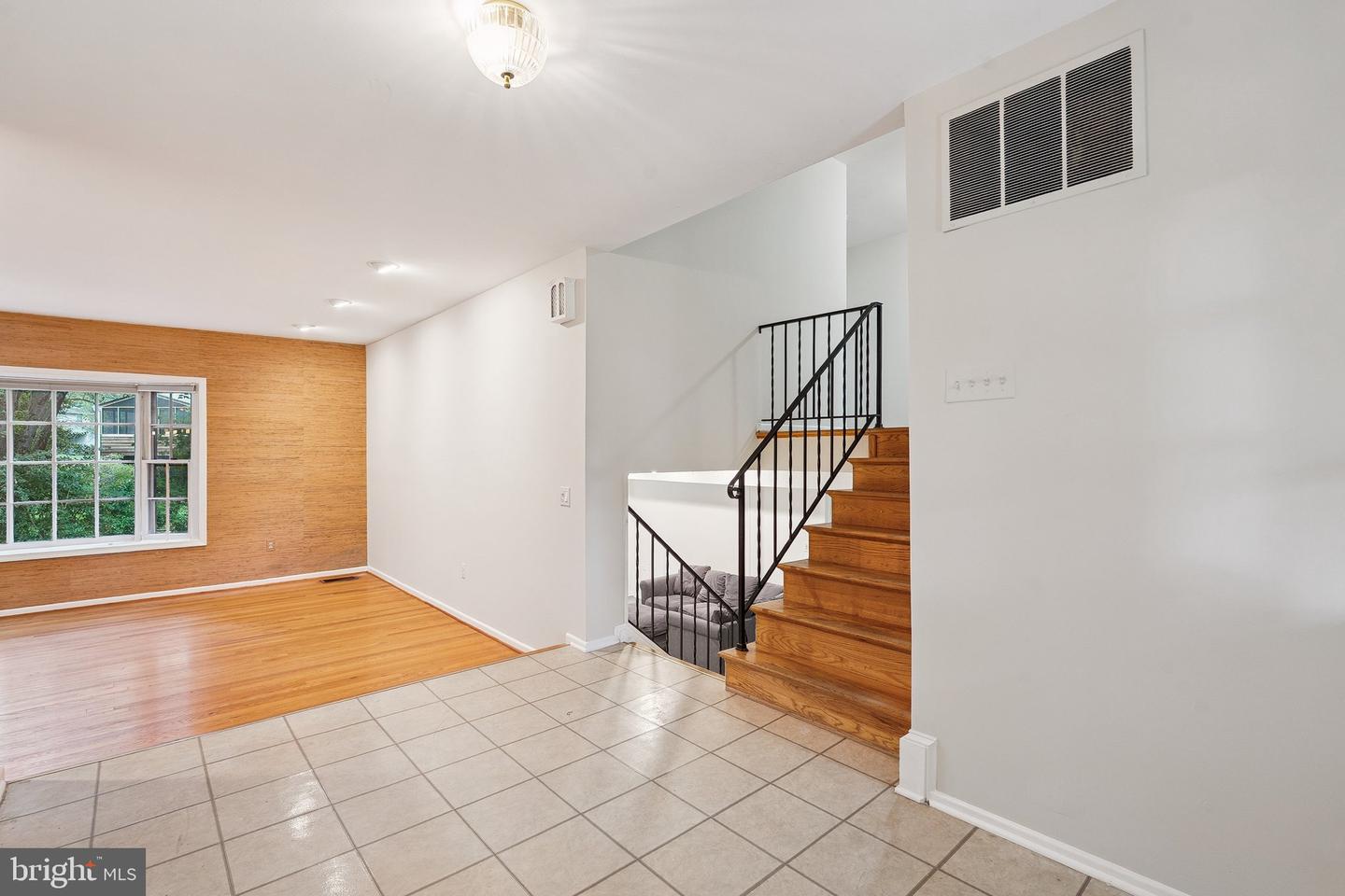 10600 VENNARD PL, FAIRFAX, Virginia 22032, 5 Bedrooms Bedrooms, ,3 BathroomsBathrooms,Residential,For sale,10600 VENNARD PL,VAFX2266500 MLS # VAFX2266500