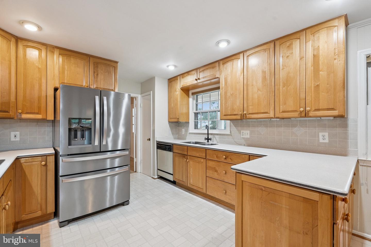10600 VENNARD PL, FAIRFAX, Virginia 22032, 5 Bedrooms Bedrooms, ,3 BathroomsBathrooms,Residential,For sale,10600 VENNARD PL,VAFX2266500 MLS # VAFX2266500