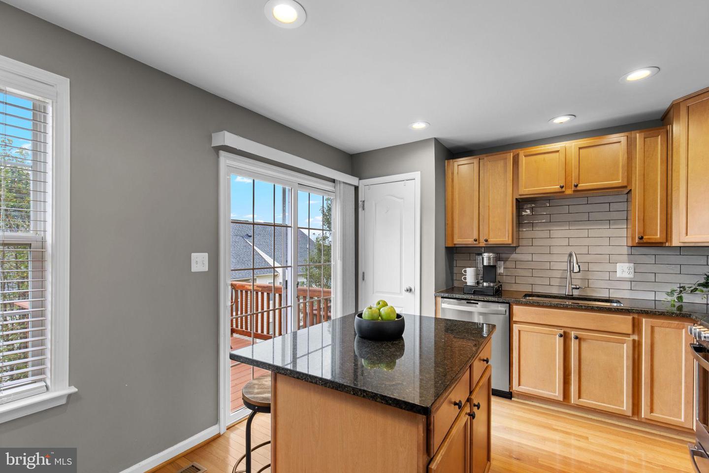 2904 TRUFFLE OAK PL, WOODBRIDGE, Virginia 22191, 2 Bedrooms Bedrooms, 6 Rooms Rooms,3 BathroomsBathrooms,Residential,For sale,2904 TRUFFLE OAK PL,VAPW2103856 MLS # VAPW2103856