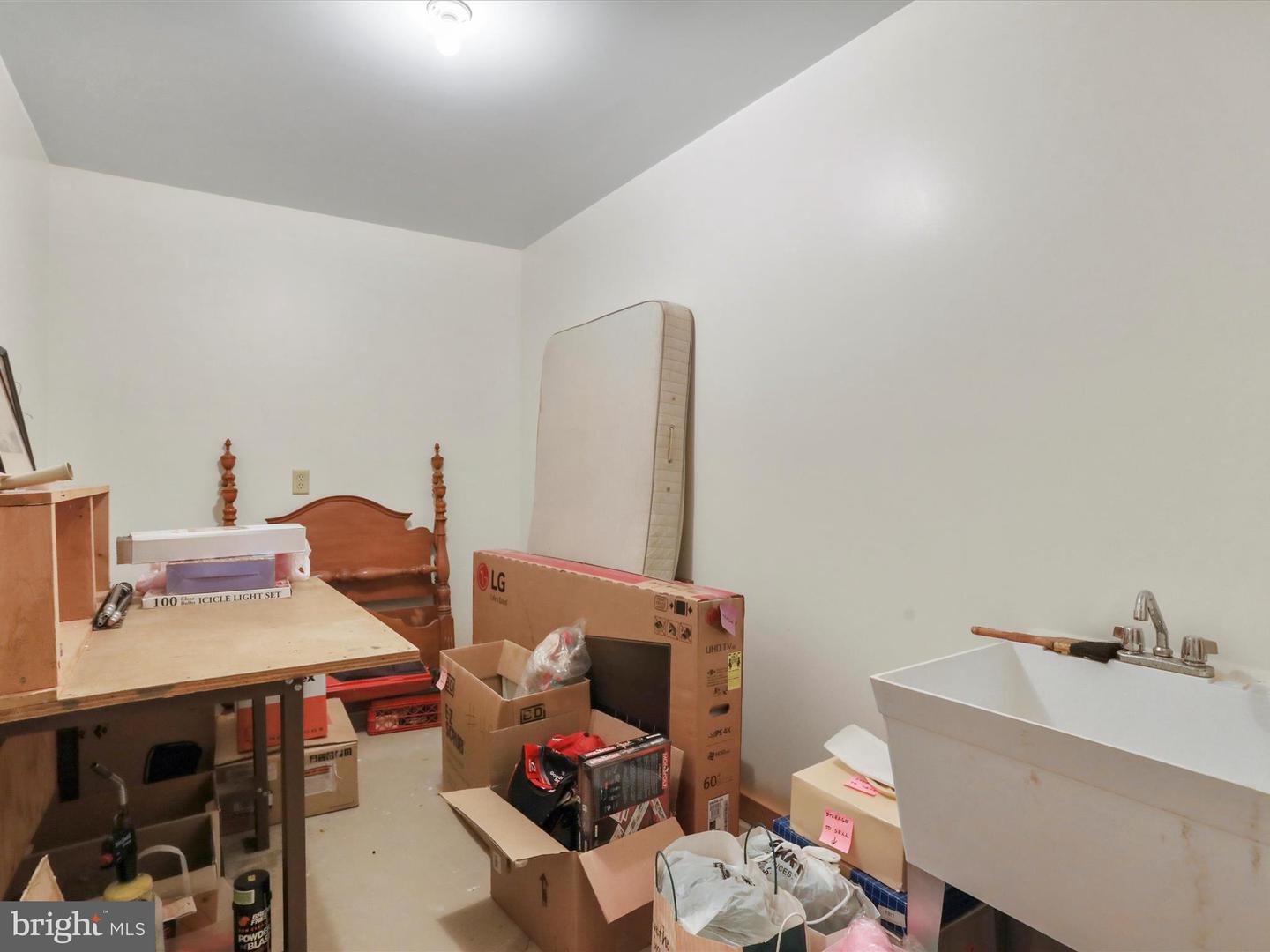 1027 DRY RUN RD, FORT VALLEY, Virginia 22652, 3 Bedrooms Bedrooms, ,2 BathroomsBathrooms,Residential,For sale,1027 DRY RUN RD,VASH2012520 MLS # VASH2012520