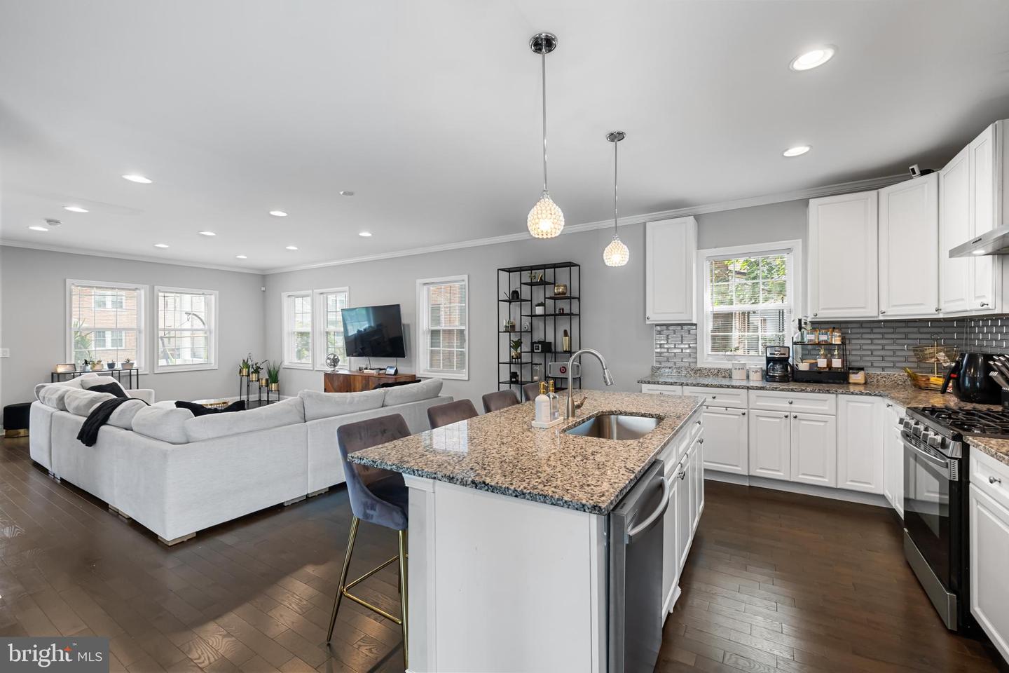 3327 5TH ST SE, WASHINGTON, District Of Columbia 20032, 4 Bedrooms Bedrooms, ,4 BathroomsBathrooms,Residential,For sale,3327 5TH ST SE,DCDC2222026 MLS # DCDC2222026