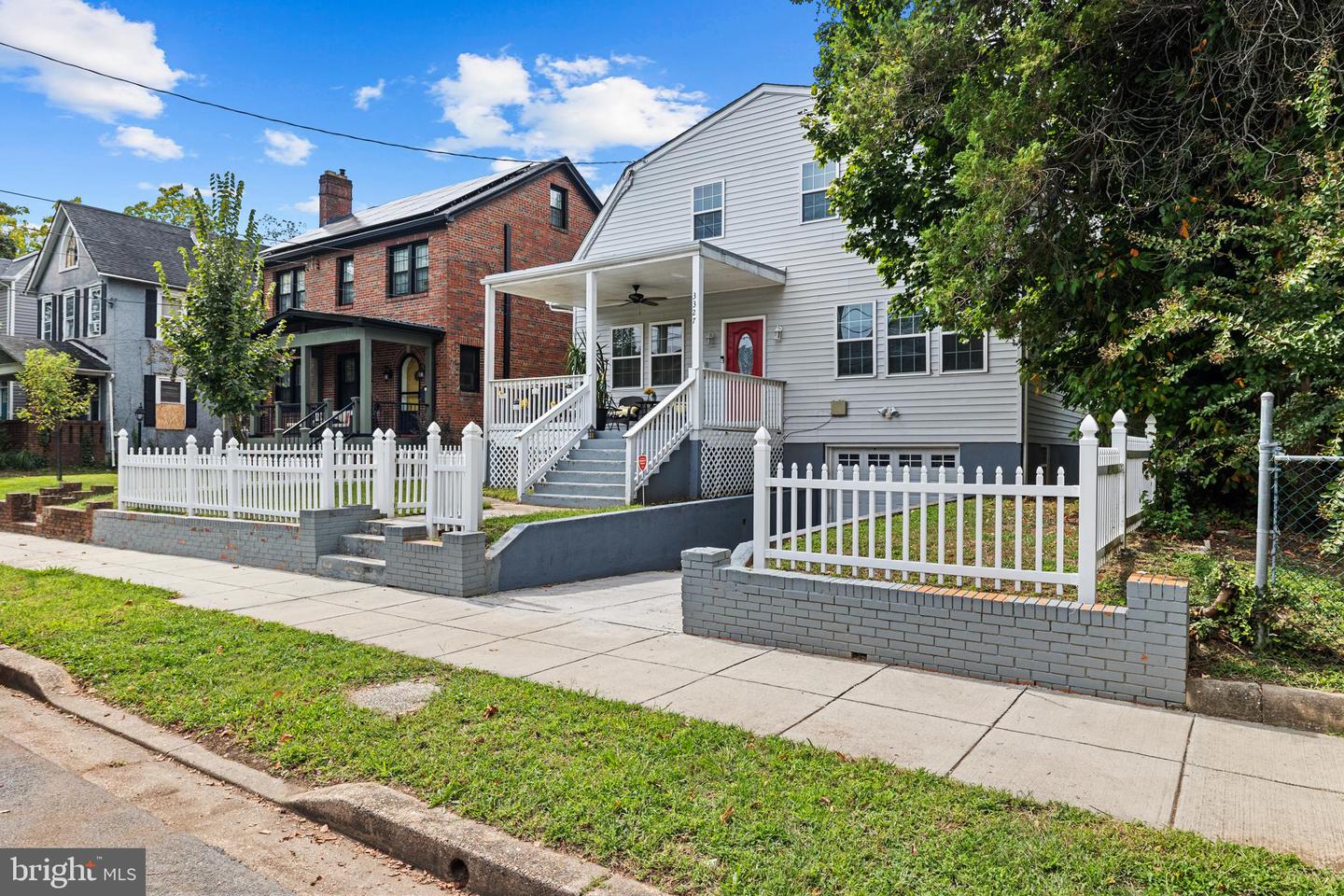 3327 5TH ST SE, WASHINGTON, District Of Columbia 20032, 4 Bedrooms Bedrooms, ,4 BathroomsBathrooms,Residential,For sale,3327 5TH ST SE,DCDC2222026 MLS # DCDC2222026