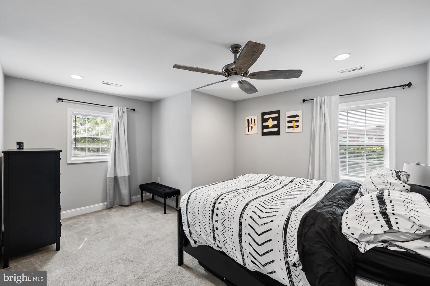 3327 5TH ST SE, WASHINGTON, District Of Columbia 20032, 4 Bedrooms Bedrooms, ,4 BathroomsBathrooms,Residential,For sale,3327 5TH ST SE,DCDC2222026 MLS # DCDC2222026