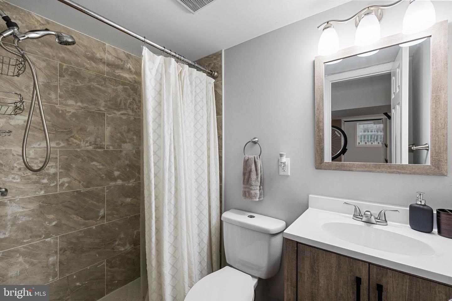 3327 5TH ST SE, WASHINGTON, District Of Columbia 20032, 4 Bedrooms Bedrooms, ,4 BathroomsBathrooms,Residential,For sale,3327 5TH ST SE,DCDC2222026 MLS # DCDC2222026