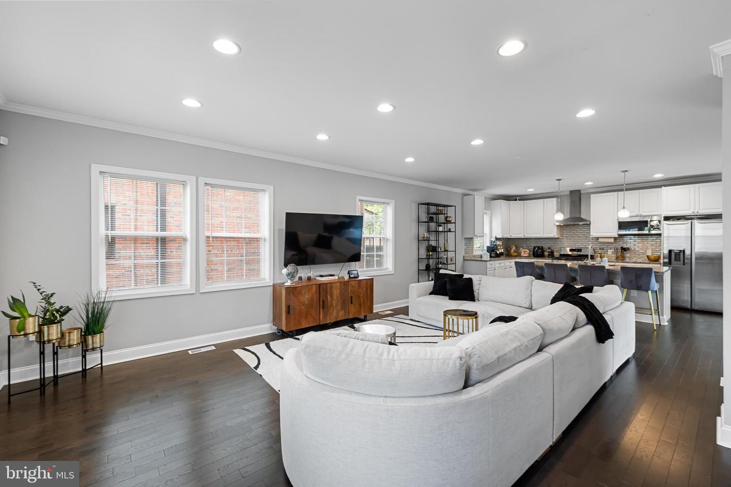 3327 5TH ST SE, WASHINGTON, District Of Columbia 20032, 4 Bedrooms Bedrooms, ,4 BathroomsBathrooms,Residential,For sale,3327 5TH ST SE,DCDC2222026 MLS # DCDC2222026