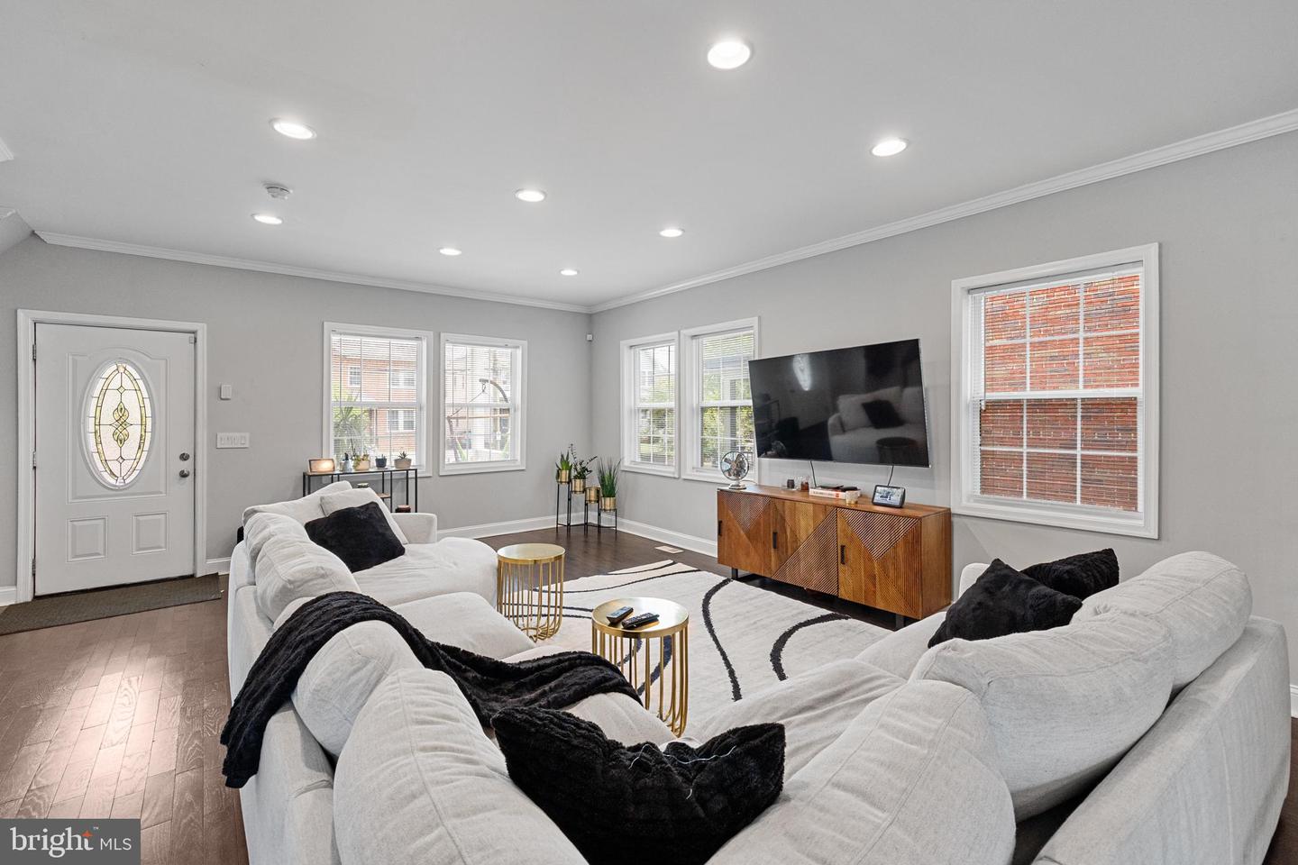 3327 5TH ST SE, WASHINGTON, District Of Columbia 20032, 4 Bedrooms Bedrooms, ,4 BathroomsBathrooms,Residential,For sale,3327 5TH ST SE,DCDC2222026 MLS # DCDC2222026
