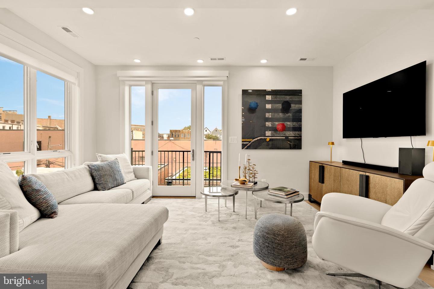 1746 LANIER PL NW #3, WASHINGTON, District Of Columbia 20009, 3 Bedrooms Bedrooms, ,2 BathroomsBathrooms,Residential,For sale,1746 LANIER PL NW #3,DCDC2222412 MLS # DCDC2222412