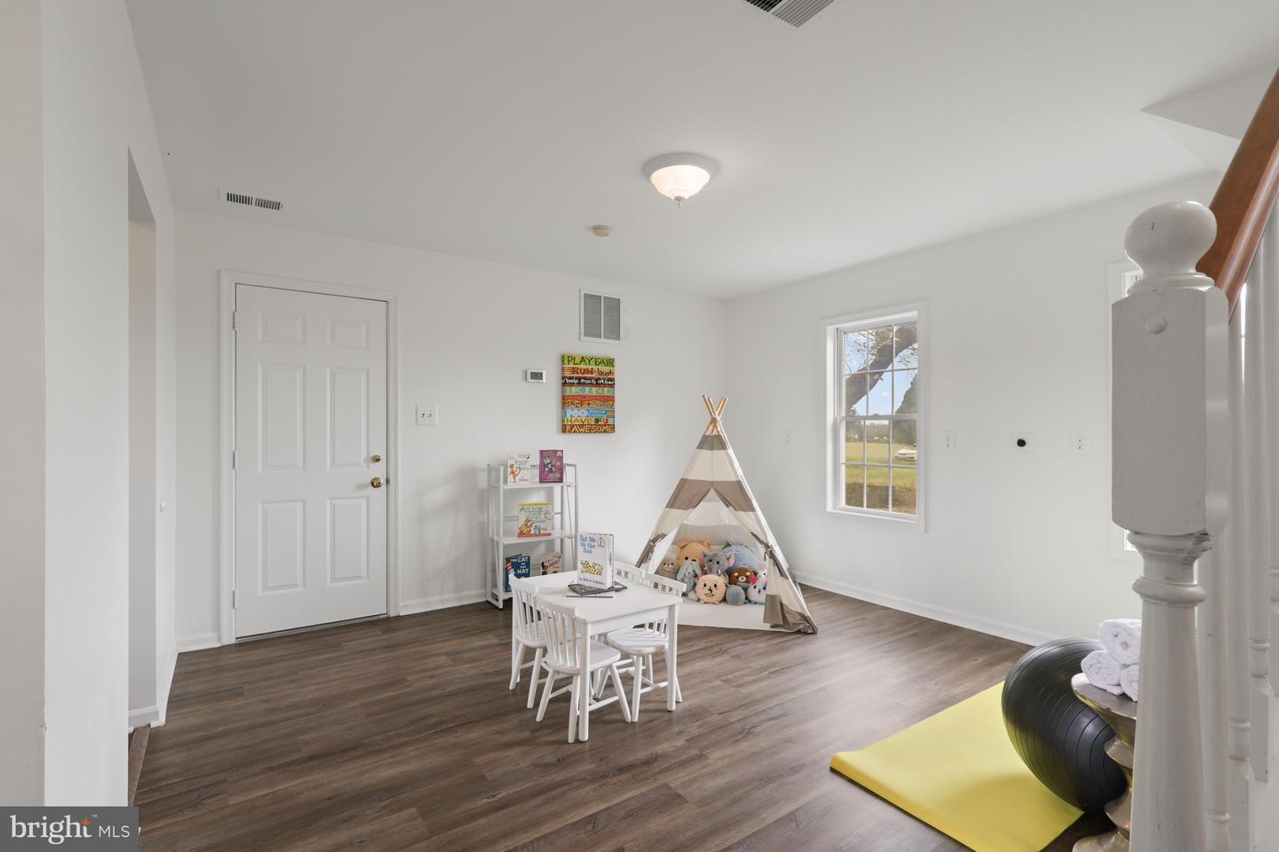 12010 VALLEY VIEW DR, NOKESVILLE, Virginia 20181, 4 Bedrooms Bedrooms, ,2 BathroomsBathrooms,Farm,For sale,12010 VALLEY VIEW DR,VAPW2104876 MLS # VAPW2104876