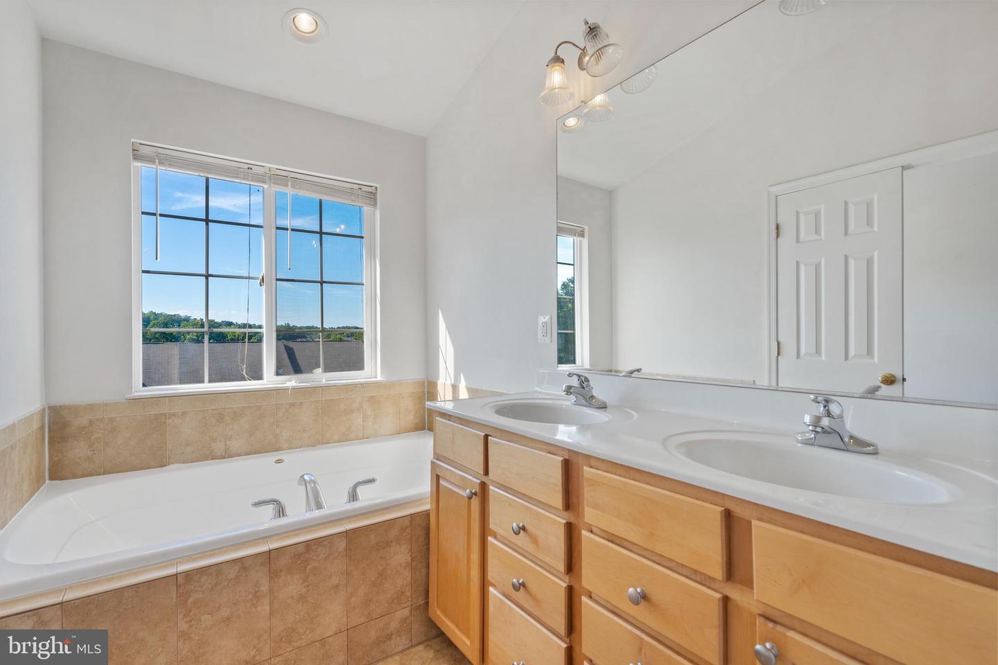 200 CHESTERBROOK CT, STAFFORD, Virginia 22554, 4 Bedrooms Bedrooms, ,3 BathroomsBathrooms,Residential,For sale,200 CHESTERBROOK CT,VAST2042698 MLS # VAST2042698