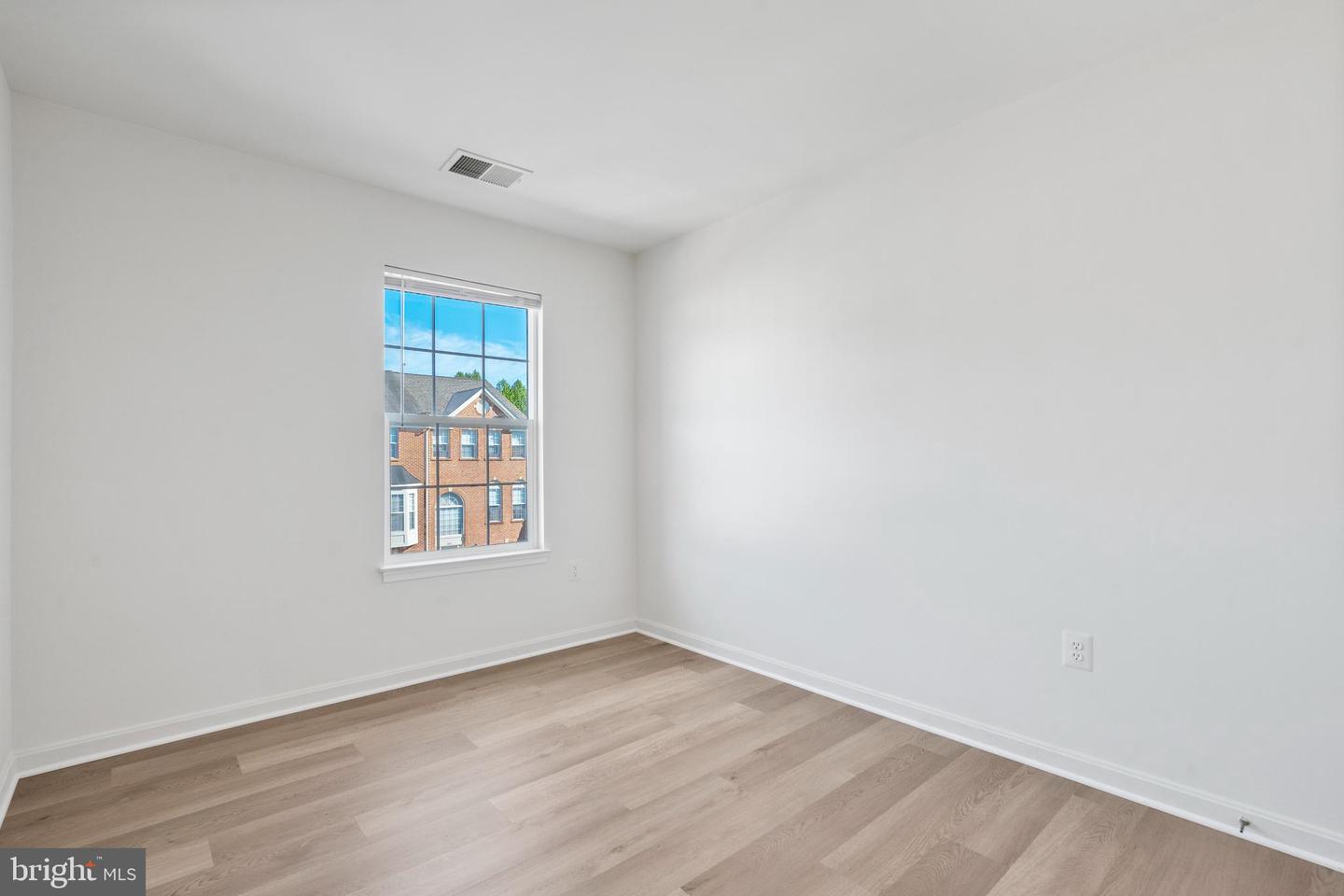 200 CHESTERBROOK CT, STAFFORD, Virginia 22554, 4 Bedrooms Bedrooms, ,3 BathroomsBathrooms,Residential,For sale,200 CHESTERBROOK CT,VAST2042698 MLS # VAST2042698