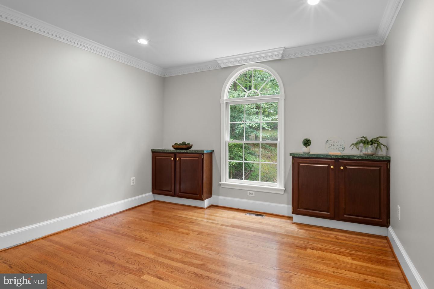10201 LEATHERLEAF CT, MANASSAS, Virginia 20111, 5 Bedrooms Bedrooms, ,5 BathroomsBathrooms,Residential,For sale,10201 LEATHERLEAF CT,VAPW2104264 MLS # VAPW2104264