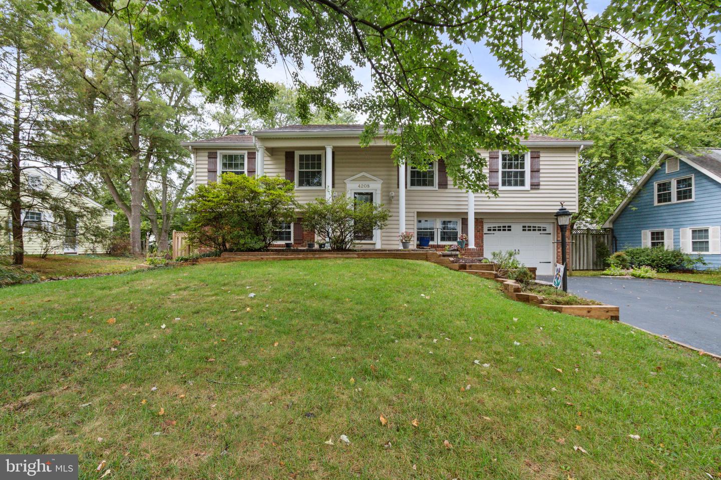 4208 MAYPORT LN, FAIRFAX, Virginia 22033, 4 Bedrooms Bedrooms, 13 Rooms Rooms,3 BathroomsBathrooms,Residential,For sale,4208 MAYPORT LN,VAFX2268172 MLS # VAFX2268172
