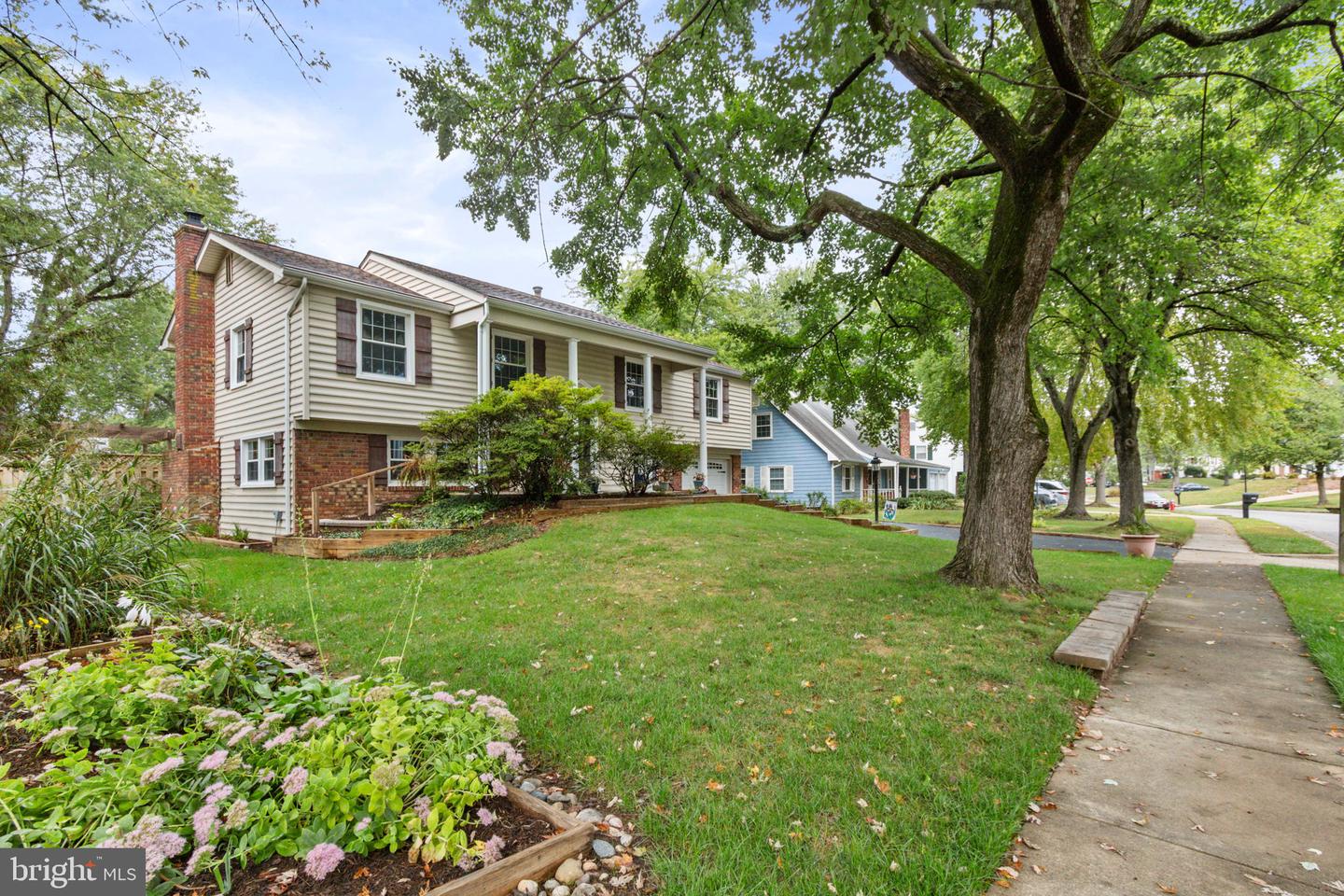 4208 MAYPORT LN, FAIRFAX, Virginia 22033, 4 Bedrooms Bedrooms, 13 Rooms Rooms,3 BathroomsBathrooms,Residential,For sale,4208 MAYPORT LN,VAFX2268172 MLS # VAFX2268172
