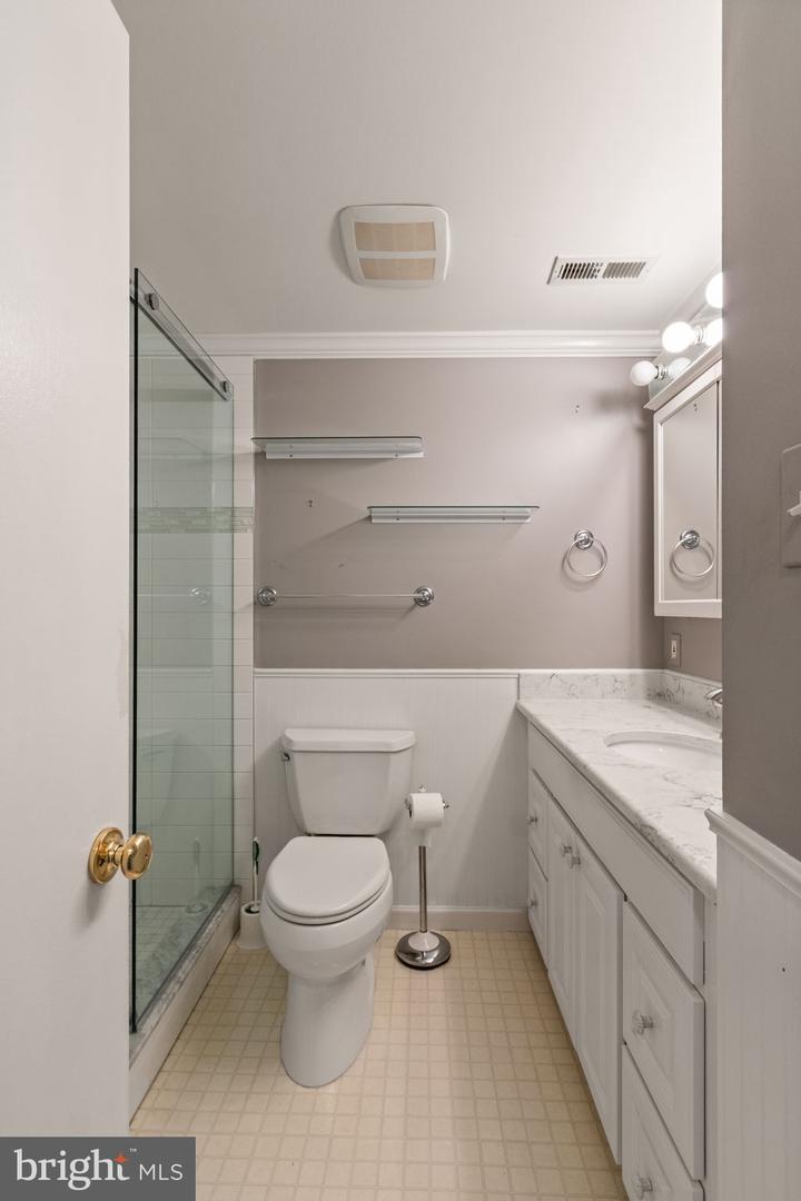 4208 MAYPORT LN, FAIRFAX, Virginia 22033, 4 Bedrooms Bedrooms, 13 Rooms Rooms,3 BathroomsBathrooms,Residential,For sale,4208 MAYPORT LN,VAFX2268172 MLS # VAFX2268172