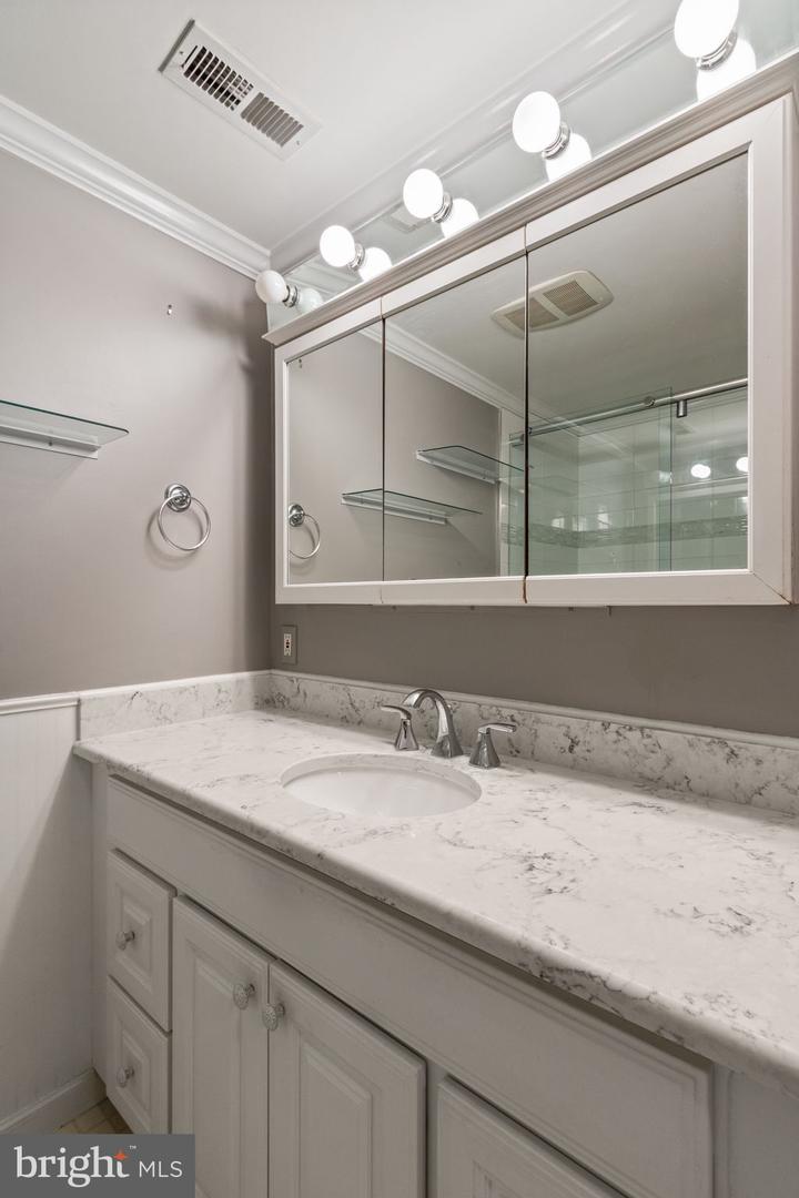 4208 MAYPORT LN, FAIRFAX, Virginia 22033, 4 Bedrooms Bedrooms, 13 Rooms Rooms,3 BathroomsBathrooms,Residential,For sale,4208 MAYPORT LN,VAFX2268172 MLS # VAFX2268172