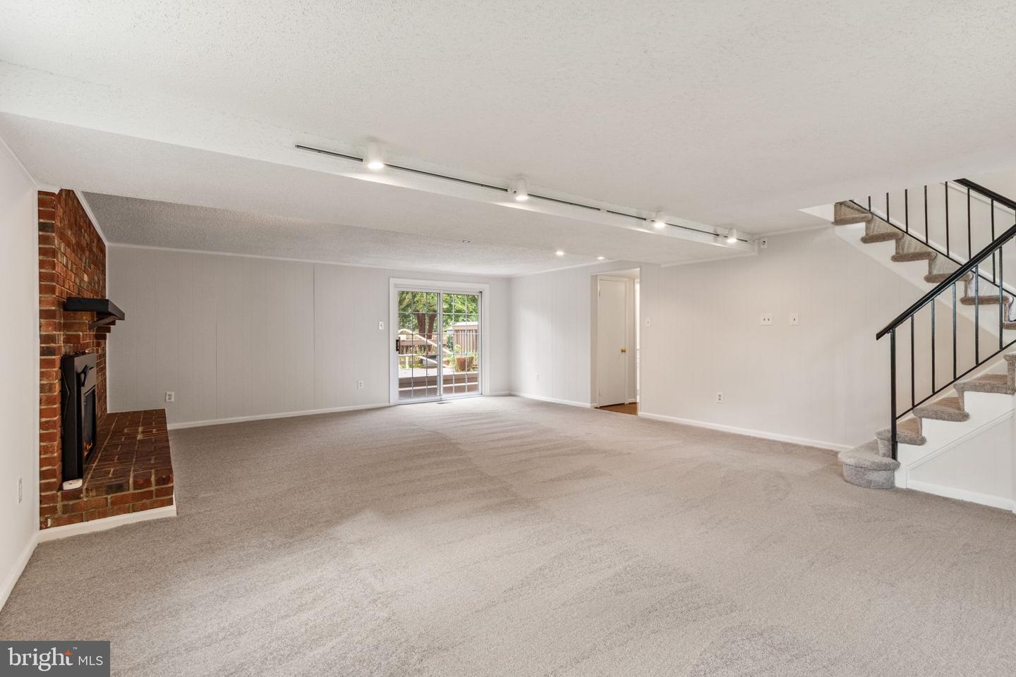 4208 MAYPORT LN, FAIRFAX, Virginia 22033, 4 Bedrooms Bedrooms, 13 Rooms Rooms,3 BathroomsBathrooms,Residential,For sale,4208 MAYPORT LN,VAFX2268172 MLS # VAFX2268172