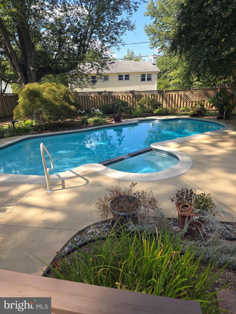 4208 MAYPORT LN, FAIRFAX, Virginia 22033, 4 Bedrooms Bedrooms, 13 Rooms Rooms,3 BathroomsBathrooms,Residential,For sale,4208 MAYPORT LN,VAFX2268172 MLS # VAFX2268172
