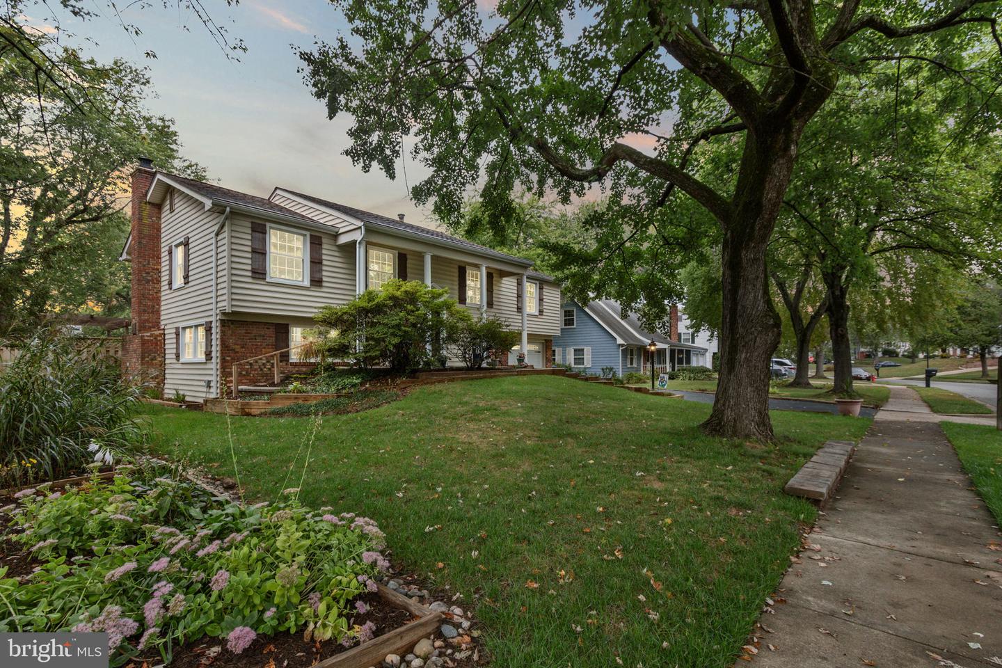 4208 MAYPORT LN, FAIRFAX, Virginia 22033, 4 Bedrooms Bedrooms, 13 Rooms Rooms,3 BathroomsBathrooms,Residential,For sale,4208 MAYPORT LN,VAFX2268172 MLS # VAFX2268172