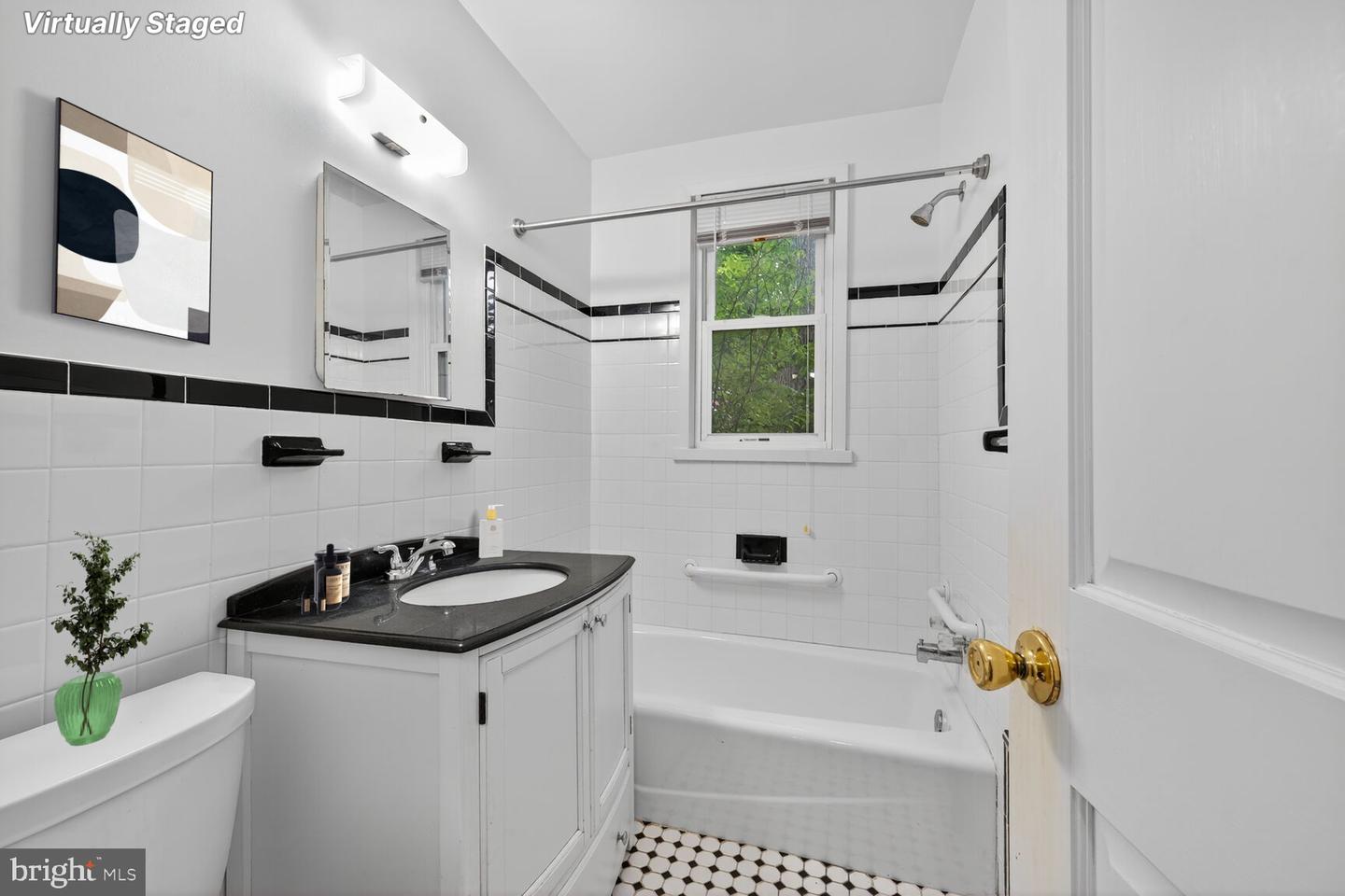 2316 40TH PL NW #103, WASHINGTON, District Of Columbia 20007, 1 Bedroom Bedrooms, ,1 BathroomBathrooms,Residential,For sale,2316 40TH PL NW #103,DCDC2223334 MLS # DCDC2223334