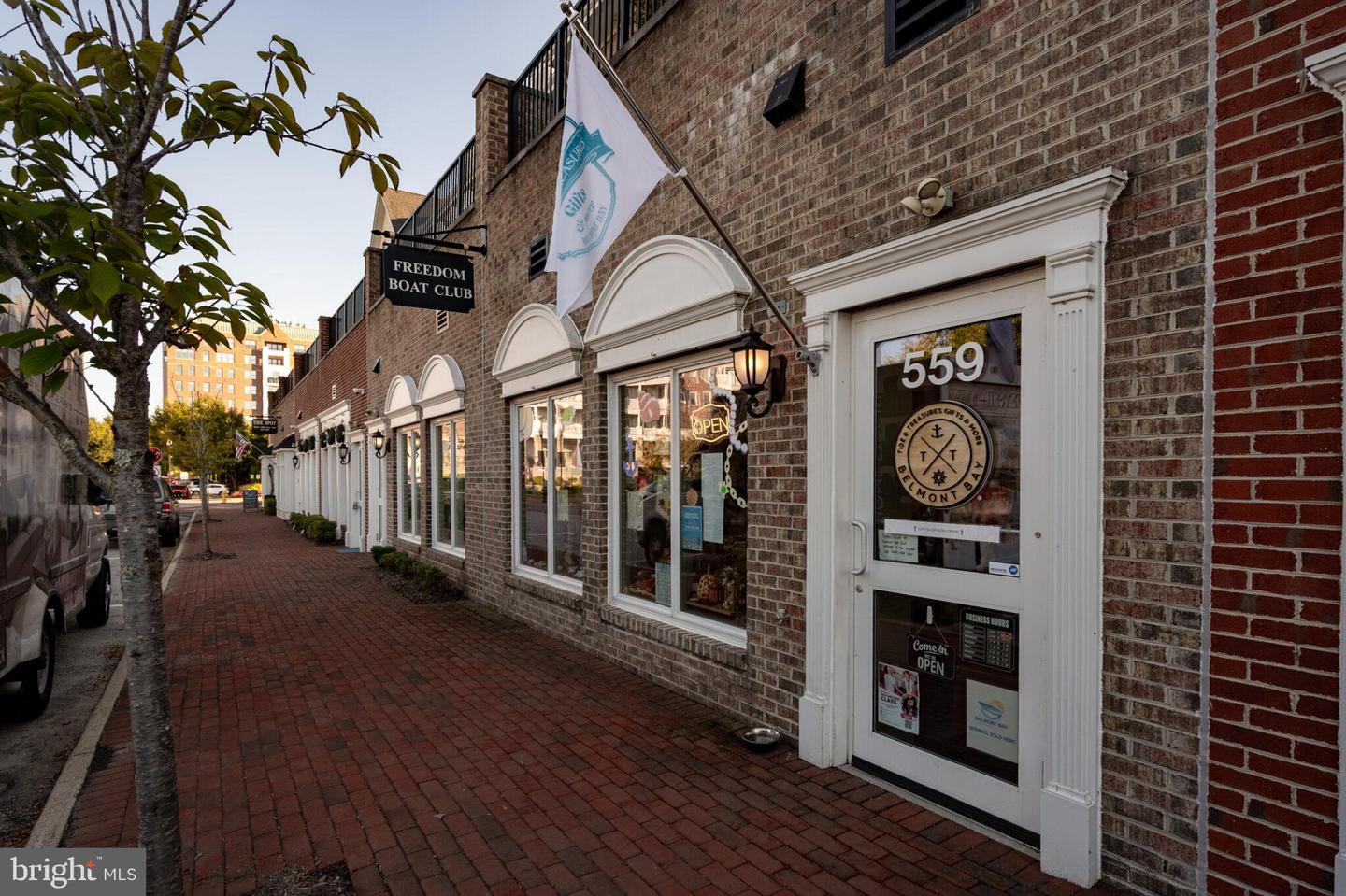 440 BELMONT BAY DR #307, WOODBRIDGE, Virginia 22191, 2 Bedrooms Bedrooms, ,2 BathroomsBathrooms,Residential,For sale,440 BELMONT BAY DR #307,VAPW2104432 MLS # VAPW2104432